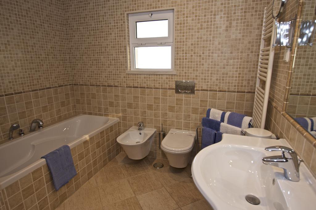 Casa Mocho Branco Bed & Breakfast Loule Exterior photo